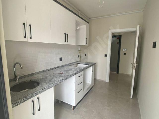 GÜLŞAH GAYRİMENKUL'DEN YENİ MAH. CADDE ÜZERİ 2+0 SIFIR DAİRE