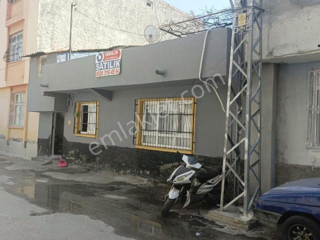 Gül Bahçesi Veysel Karani İlk Ögretim Okulu Karşi Bahçeli Müsta