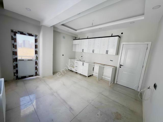 Gül Emlak'tan Satılık Sıfır 2+1 Daire