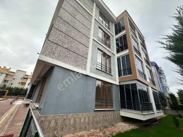 Gül Çınar Sitesi 154m2 3+1 Site İçi Kiralık Daire