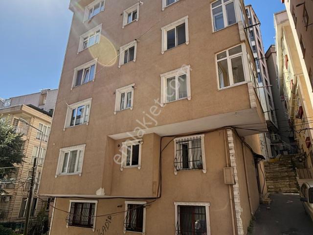 Gülbağ Bıldırcın Sokak / Kiralık 3+1 / 35.000 Tl