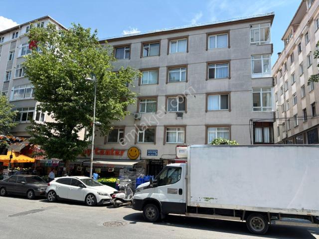 Gülbağ Cadde Üzerinde 3+1 / 50.000 Tl
