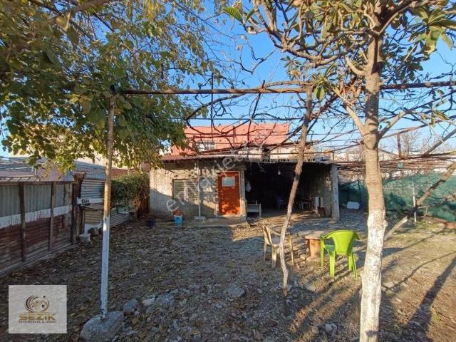 Gülbahçe Uçak Alanı Mah. Müstakil Ev Arsa Komple Satılık 390m²
