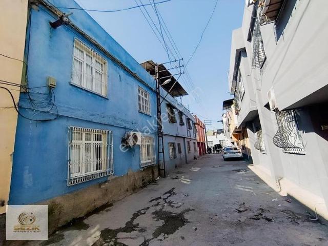 Gülbahçe Mah. Tek Tapu'lu İki Cephesi Yol Komple Satılık