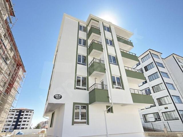 GÜLBAHÇE MAHALLESİNDE SATILIK SIFIR 2+1 DAİRE