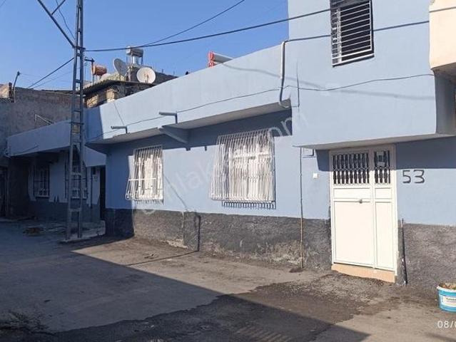 Gülbahçe Semt Pazarı Civarında Tek Katlı Müstakil Ev