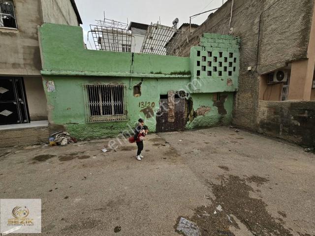 Gülbahçesi Mh Mavi Cenet Havuzu 2 Sokak Yanı 122mt Arsa Niyetine