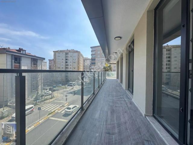 Gülbendi Gayrimenkulden Azur Marmara Sitesi'nde Büyük Tip 3+1
