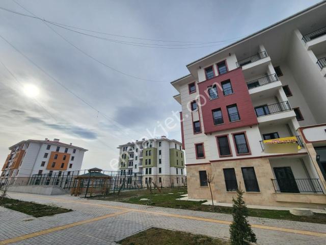 Güler^den Sünlü Tokide Sıfır 1.kat Güney Hemenotrm 26.900 Takst