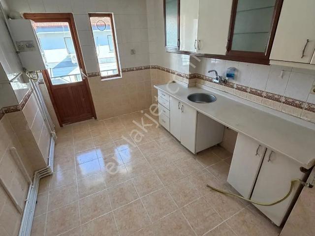 Güler Emlak'dan Karapürçek Muhtarlık Mevki 3+1 Kiralık Daire