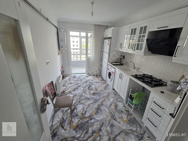 GÜLER GAYRİMENKUL'DEN CADDE DİBİ YENİ YAPI MASRAFSIZ 3+1 DAİRE