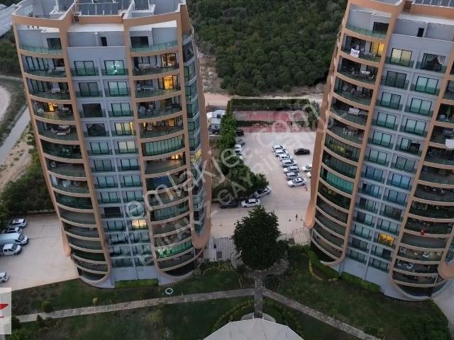 Güler Plato Sitesi'nde Havuzlu, Güvenlikli 4+1 Kiralık Daire