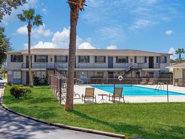 Gulf View Apartments | Remodeled! 1 Bedroom Apartment for Rent at 1667 Irish Hill Dr, Biloxi, MS 39531 West Biloxi