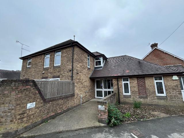 Gulliver Court, Parkway, Cottingham, East Yorkshire HU16, 2 bed flat to rent, £695 pcm | PrimeLocation