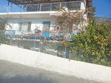 Güllübahçe De Keyifli Bahçesiyle Müstakil İki Katlı Ev