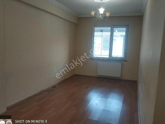 Güllük'te Kiralık 2+1 Bakımlı Çift Balkonlu Daire