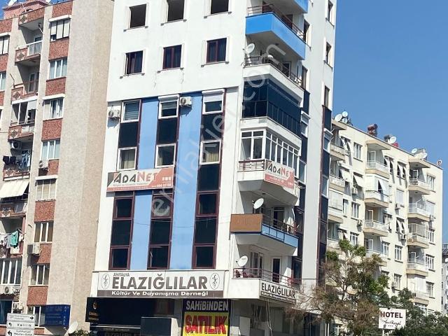 Güllük Kavşağı Köşesinde Satılık 3+1 Geniş Daire