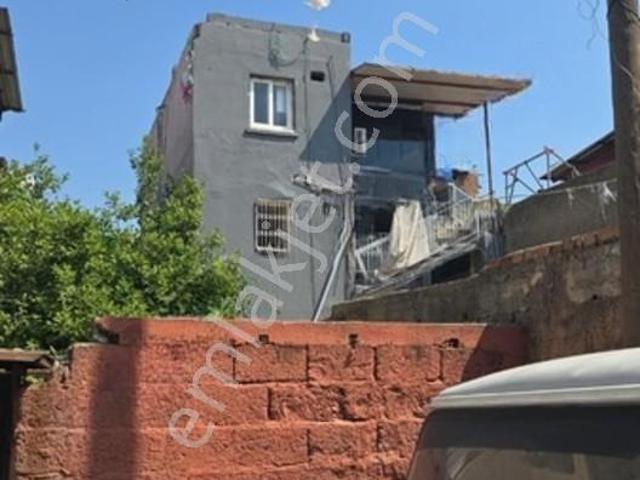Gülpınar'da Acil Satılık Uygun Fiyata Müstakil Ev