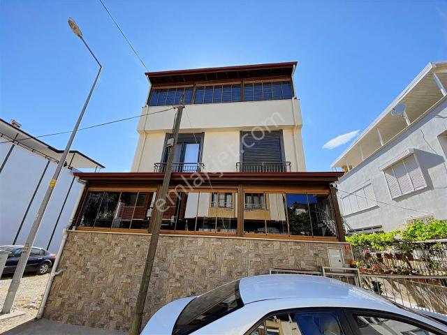 Güre İskeleye Yakın 7+1 Lüks Eşyalı, 3.5 Katlı Müstakil Villa