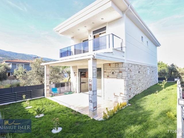 GÜRE KÖY YOLUNDA ÖZEL YAPIM 4+1 TAM MÜSTAKİL VİLLA
