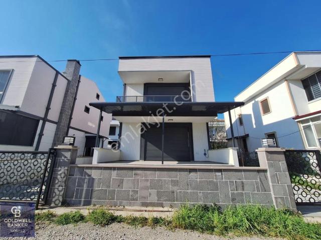 Güre'de 242 M² Arsada Tam Müstakil 5+1 Villa | Bahçeli |