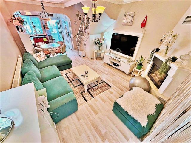 Gürede Gültaş Emlaktan Satılık 3+1 Çift Mutfak Denize 450m Villa
