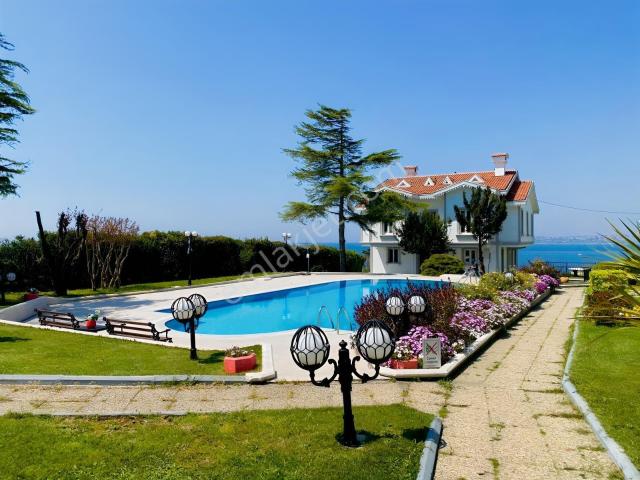 Gürpınarda Ful Deniz Manzaralı Lüks Villa konak Satılık