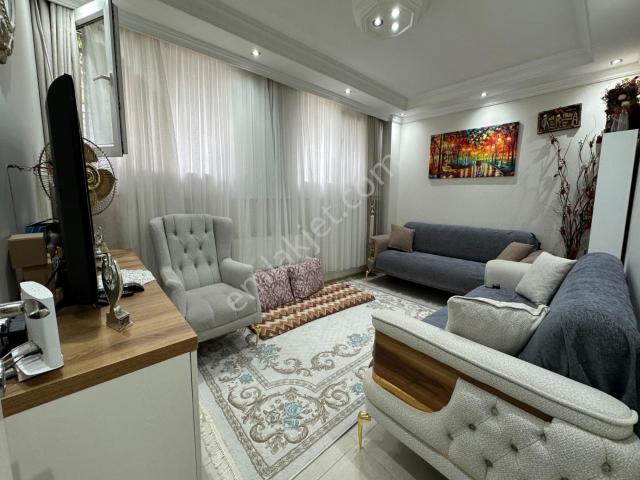 Gürpınar'da Satılık 2+1 85m2 Asansörlü Bahçe Katı