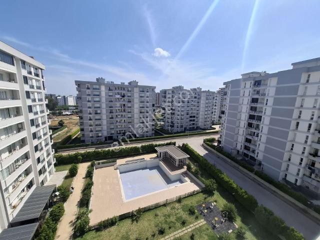 Gürselpaşa Mah. Güvenlikli Sitede 1+1 Balkonlu Havuzlu Daire