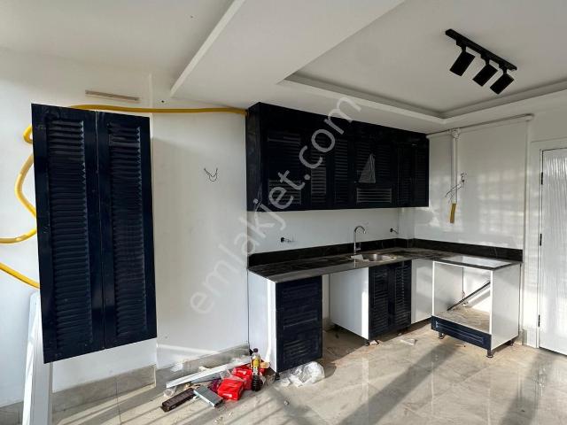 Gürselpaşa’da Bulvar Yakını Sıfır Lüks 2+1 Kiralık Daire