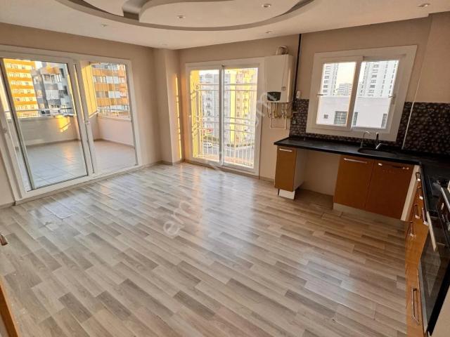 Gürselpaşa’da 7/24 Güvenlikli Sitede Geniş Oturumlu Lüks 4+1 Kiralık Daire!
