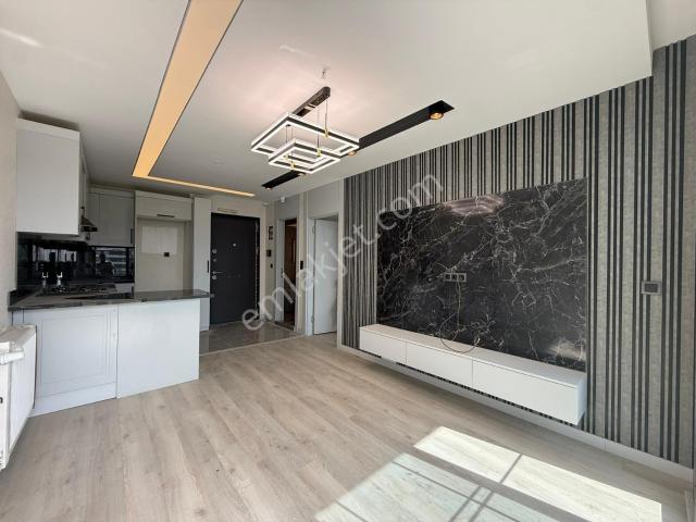 Gürselpaşa'da/2 Katlı Apt/sıfır/1+1/ankastreli/asansörlü/lüks Ev