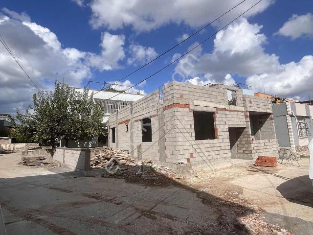 Gürselpaşada 186 M² Arsa İçerisinde Tek Katlı Müstakil Ev!