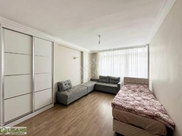 Gürselpaşa'da_kıyıboyuna_yakın_sitede_eşyalı_g.odalı_ç.banyo_2+1