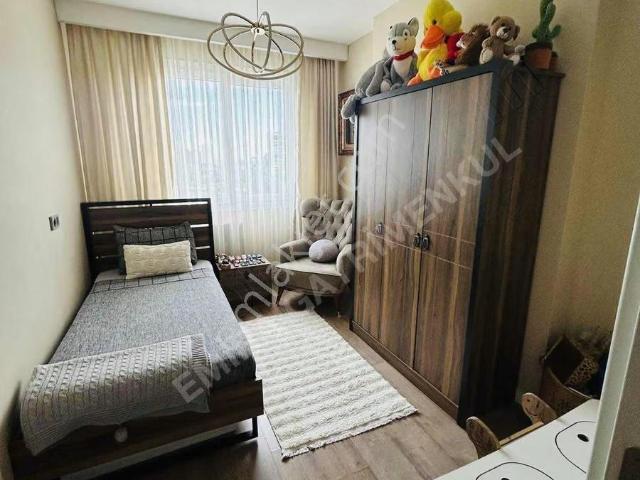 Gürselpaşa'da Havuzlu Güvenlikli Site İçi 3+1 Ç.b Geniş Daire