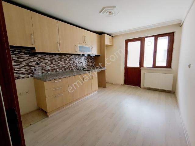 Gürsu 35'lik Yolda Cadde Üzeri Satılık 2+1 150m² Teraslı Daire