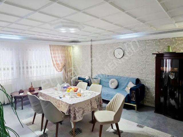 Gürsu İstiklal Mahallesinde Satılık 4+1/150m² Asansörlü Daire