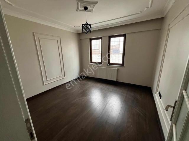 Gürsu İstiklalde 2+1 Krediye Uygun Kat Mülkiyetli Dir