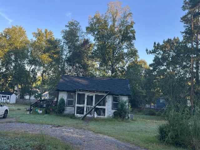 Gus Robinson Rd