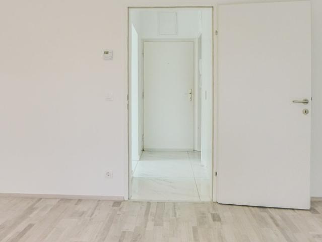 Gut aufgeteilte 3 Zimmerwohnung mit Freifläche und Grünblick Erstbezug beim Rosenhügel