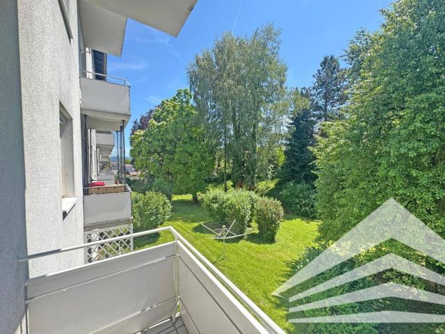 Gut aufgeteilte 3 Zimmer Wohnung mit Küche am beliebten Auberg!