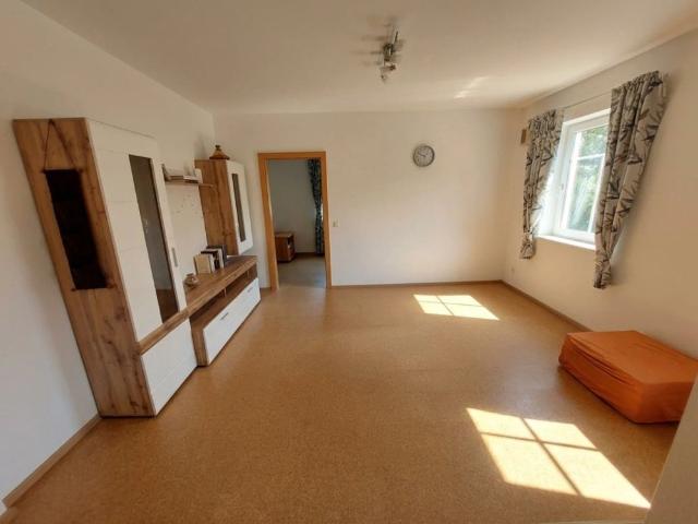 Gut aufgeteilte 3 Raum Wohnung 55m² Garten & Schwimmbiotop in Petzenkirchen/Breiteneich