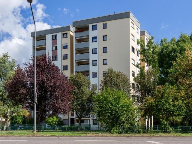 Gut aufgeteilte Wohnung in saniertem Wohhaus ruhiger Lage Nähe Uni ideal auch für Studenten WG