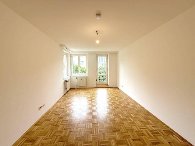 Gut aufgeteilte Zwei Zimmer Wohnung am Fuße des Wilhelminenbergs mit Tiefgaragenstellplatz