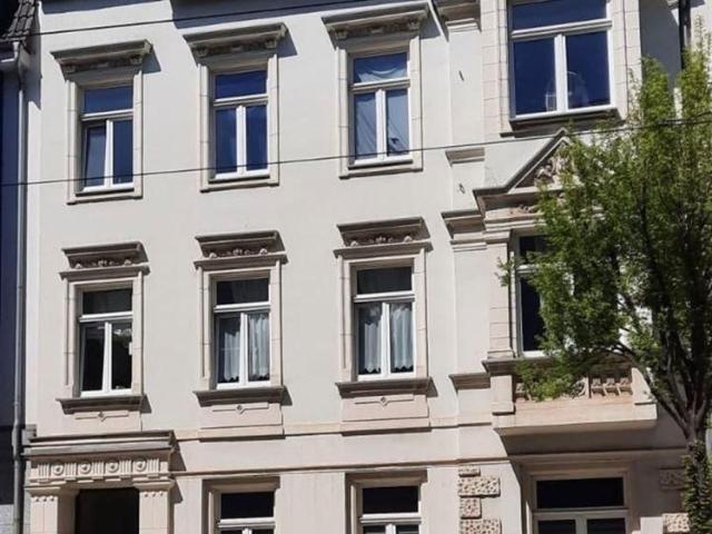 Gut gelegene 1 R WE mit Einbauküche ab August wieder frei