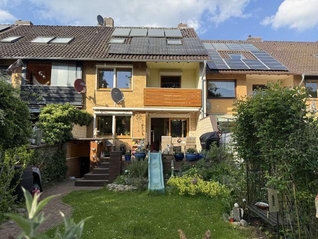 Gut gepflegtes Reihenmittelhaus in Seelze / OT Dedensen