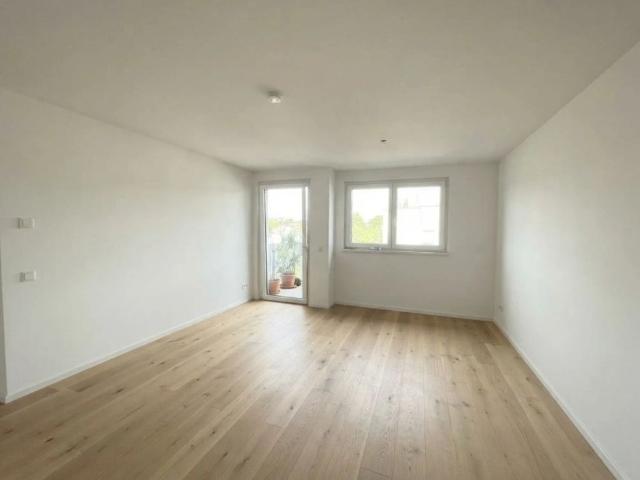 Gut geschnitten 2 Zimmer Wohnung mit Innenhof Lage direkt bei der U3 Kendlerstraße