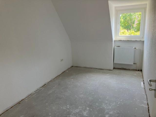 Gut geschnitten und gemütlich: 3,5 Zimmer im Dachgeschoss