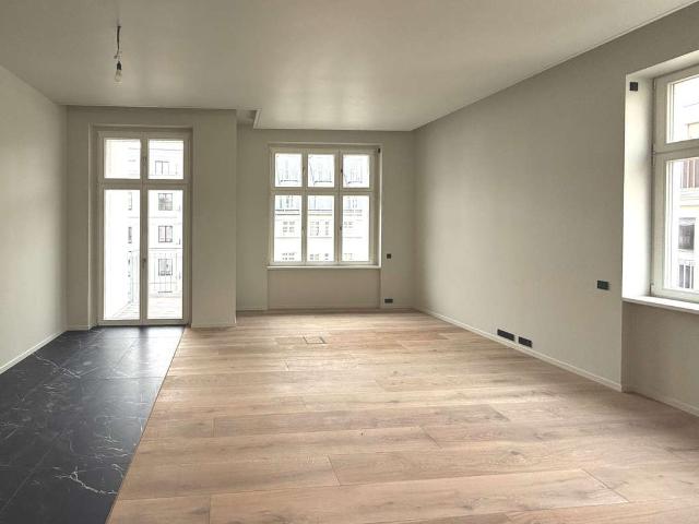 Gut geschnittene Dreizimmerwohnung mit schönem Innenhofblick – Nähe Olivaer Platz
