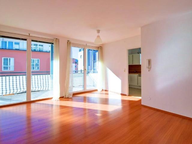 Gut geschnittene 2 Zi. Whg. 50 m² Kufstein Arkadenplatz Zentrum. Anfrage nur per E Mail!